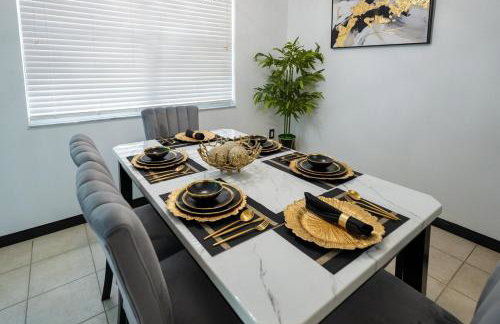 10 Mins to Disney - New luxury furniture - 16 guests - Foto 78