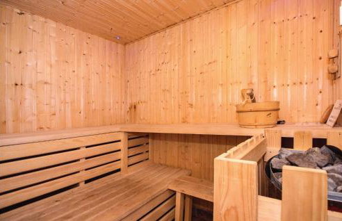 7 Bedroom Gorgeous Home In Grabovac - Photo 6