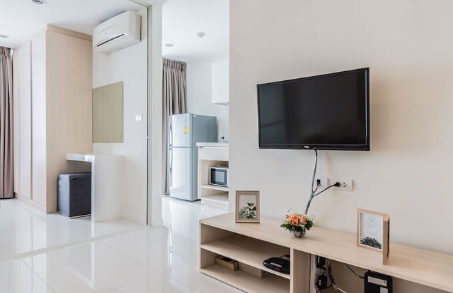 Locals Bangna Elements Srinakarin - Photo 12