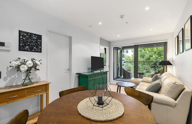 Chic 2BR Pool & Gym - Steps to Ponsonby - Foto 9