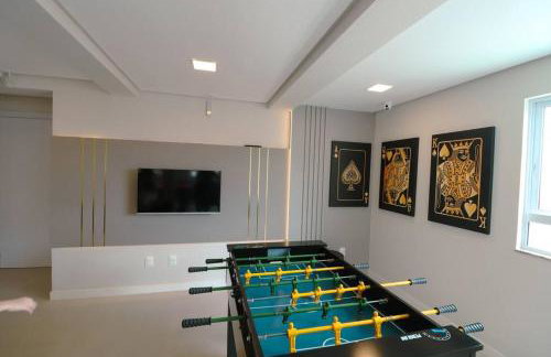 Apartamento Familiar III Próximo Beto Carrero e Praia - Foto 18