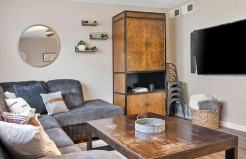 Pet Friendly Large Fenced Backyard Covered Patio - Foto 19