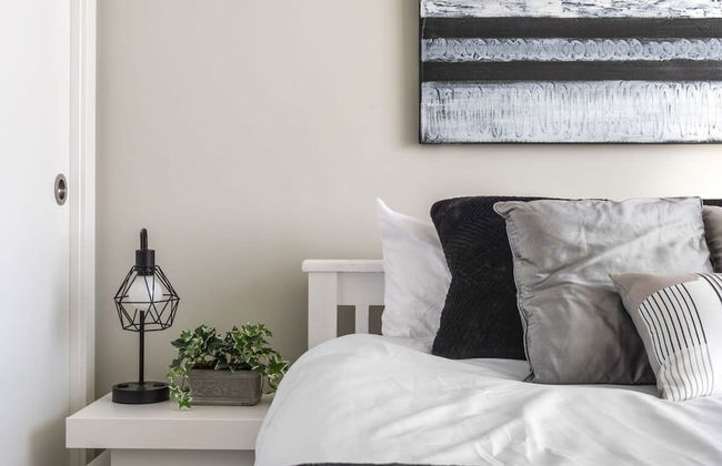 Prime Location Views Free Parking Banff Pass - Photo 17