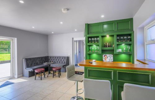 Lilys Pink House - Photo 60