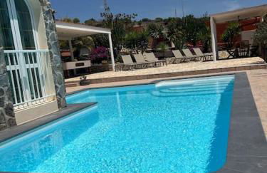 Casa Macken con piscina climatizada y jacuzzi - Foto 1