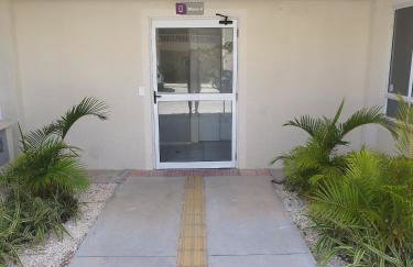 FLAT ACONCHEGANTE poucos min da praia - Foto 72