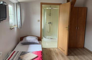 Przystań Korońa nad jeziorem Raduń - Foto 7