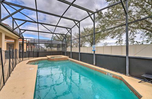 Spacious Family Home with Spa in Davenport! - Photo 39