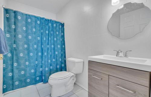 Bayview Coastal Home - Steps to Shore & Free Parking - Foto 21