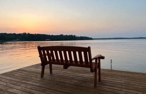 Lakefront Oasis with Private Boat Dock on Lake Palestine - Foto 7
