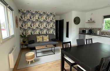 Les Chalets du Mancel Chalet Maïka -Bouleries Jump - 24h du Mans - Foto 1