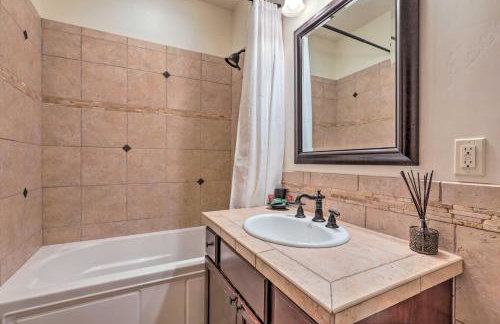 Cozy Central Glenwood Springs Condo with 2 Decks! - Foto 19