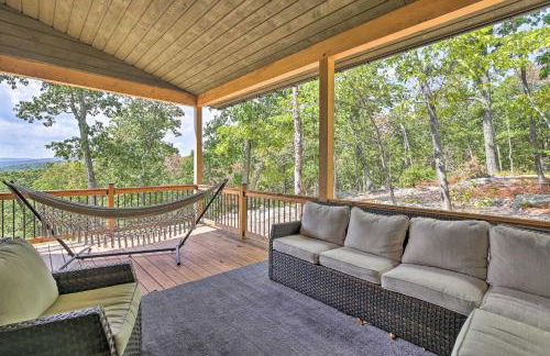 The Glabin Garrison Gem with Hot Tub and Fire Pit - Foto 1