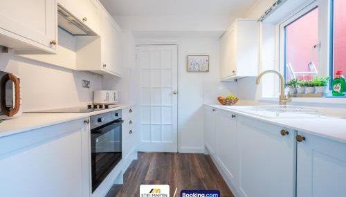 Stylish 2 BR Townhouse By StirkMartin Stays Short Lets & Serviced Accommodation Cardiff With Free Parking & Sleeps5 - Foto 4, stove, dishwasher