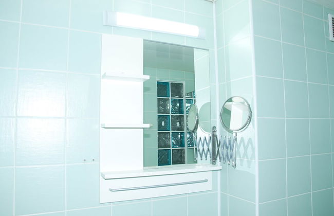 Two Bags Hotel - Photo 65