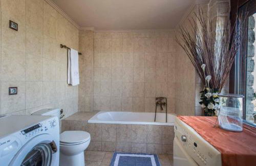 Villa Gogo offers privacy and pool - Foto 22