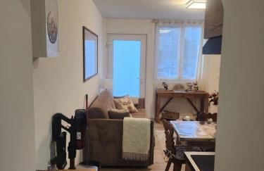 La Marmotte- Charme montagnard en centre ville et station à proximité - Foto 11