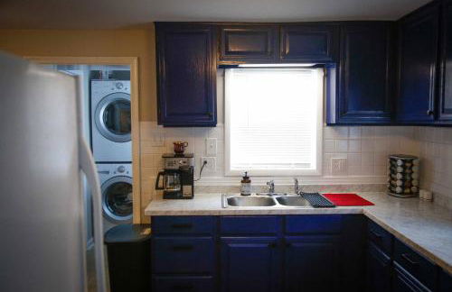 1939 Four Bed Rustic Escape by Casino - Foto 34