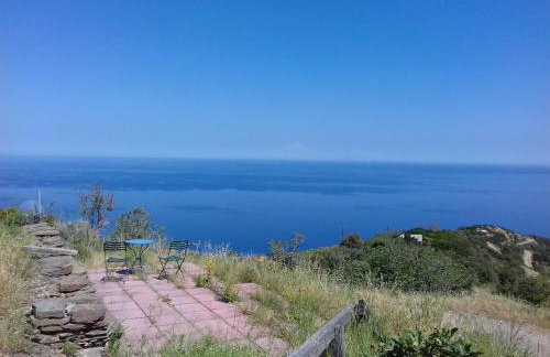 Ikarian Centre - Accommodation & mountain hiking - Photo 2