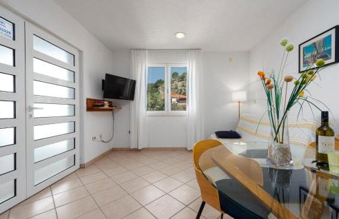 Awesome Apartment In Lukovo Sugarje - Foto 33