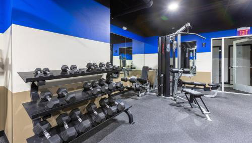 King Bed - Heart of PB - Jaw-Dropping Rooftop and Gym - Foto 5