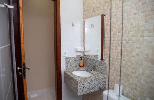 Chalé com Deck e Churrasqueira nas Montanhas - Foto 20