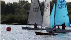 Chalet close to Heathrow T5, Windsor Castle, Legoland, Thorpe Park, with off road parking, free Wifi, private garden, spacious & fully equipped, cozy wood burner & comfy sofa, ideal for exploring London with trains to Waterloo, a beautiful unique retreat - Foto 3