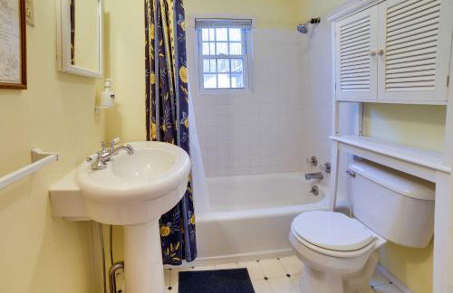 Lakefront Bradford Cottage with Dock, Near Skiing! - Foto 16