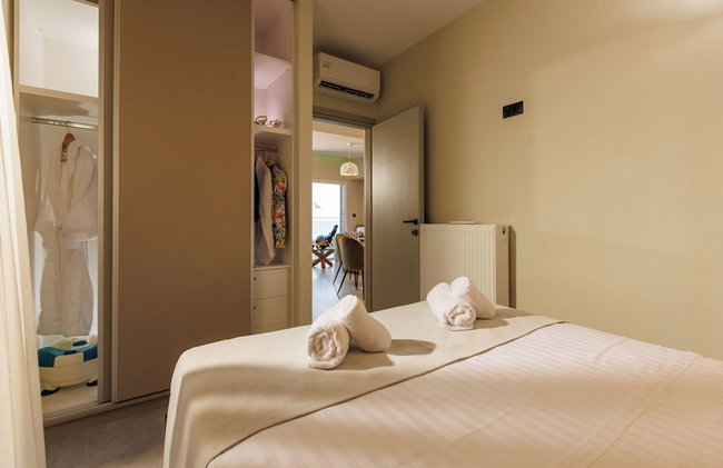 Hersonissos Beach Front Suites - Photo 43