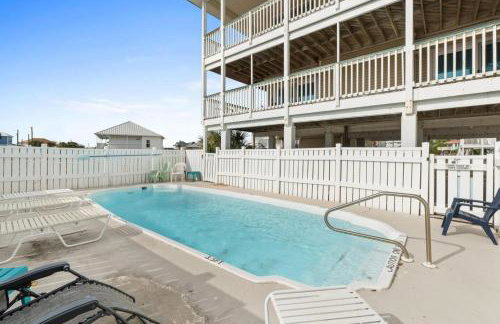 Dream Chaser-Private Pool-Hot Tub-Pets-Directly across from boardwalk to beach - Foto 8