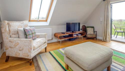 White Cottage Apartment - Photo 4