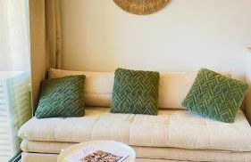 Proche St Tropez refait à neuf bord de plage et piscine - Foto 5