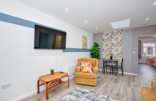 Spacious Town Centre Apartment Sleeps 3 Ideal for Hinkley Point & Long Stays Hosted By Hinkley Homes - Foto 3