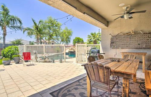 Pool Table, Yard and Grill Luxe Queen Creek Escape - Foto 31