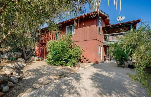 Scenic Kernville Getaway with Deck and Mountain Views! - Foto 3