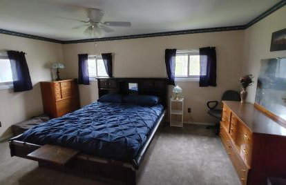 Entire Home - 4 Bedroom - Canandaigua - Steps Off Downtown - Walking distance to Restaurants, Shops, Breweries & Pubs - Foto 8