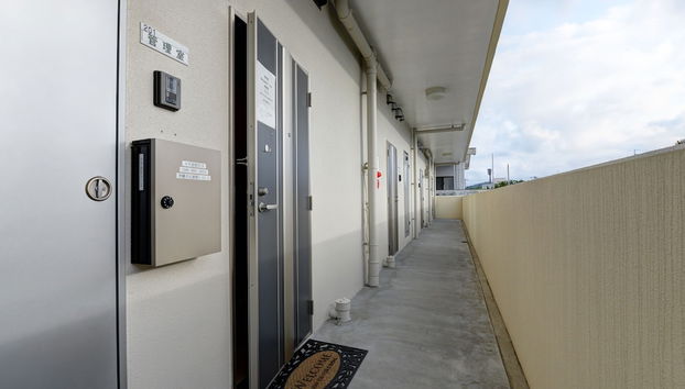 Richreson HIYAGON - Foto 3, Recepción