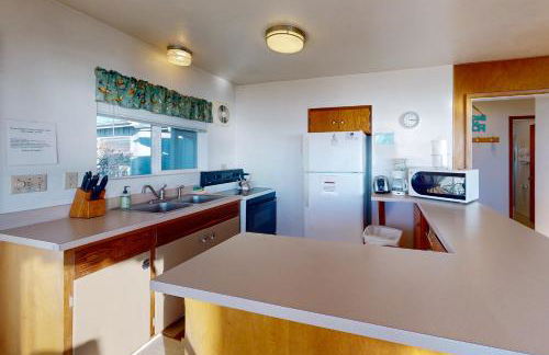 Ocean Vista Cottage - Photo 8