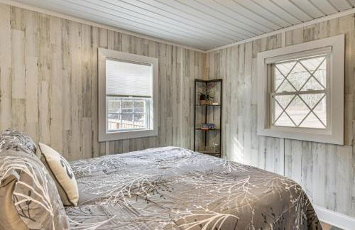 Bring Your Pup! Waterfront Cedar Pines Getaway - Foto 17