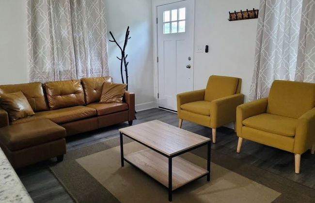 Renovated 2 Bed Walltown Home Walk to Duke A - Foto 1