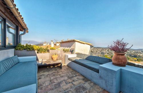TOWNHOUSE MOUGINS in the old village, fantastic view, sea and mountains - Foto 16