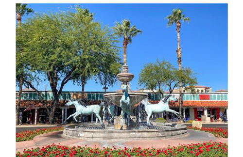 Renovated private in the heart of Old Town Scottsdale, pool & hot tub, outdoor bar & kitchen, walk to shops & bars - Foto 40