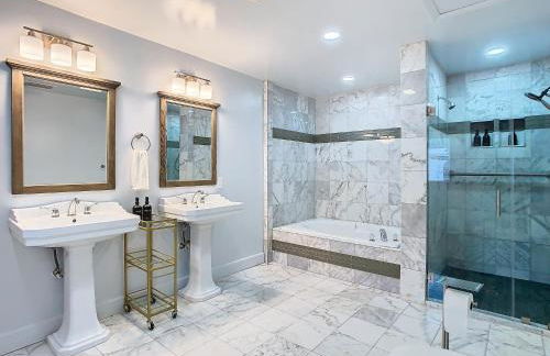 Poolside Paradise with Basketball Court - Foto 34