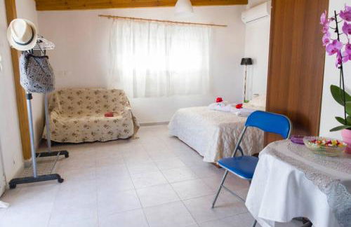 Johnny's Apartment - Photo 29