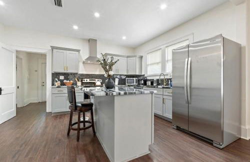 Modern Escape in Historic District - Foto 6