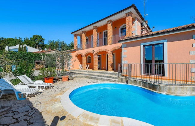 Spacious Holiday Home in Visnjan With Private Pool - Foto 15