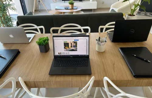 Villa Gaïa - 2 suites lits King size et salles de bain privatives - parking privé - 10 minutes Eurexpo - Aéroport - Groupama Stadium - Foto 18