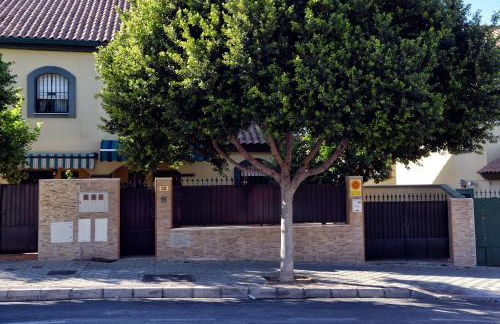 WonderStays Chalet El Naranjo - Photo 27