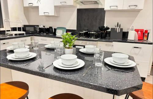 3 Bed Stay for Families, Groups And Contractors - Foto 5