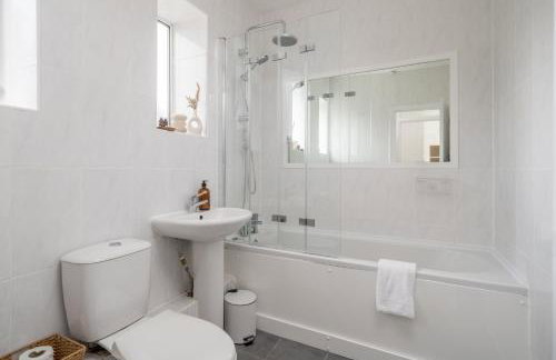 NEW! Cosy Flat - Free Secure Parking - Wapping Station - Foto 3